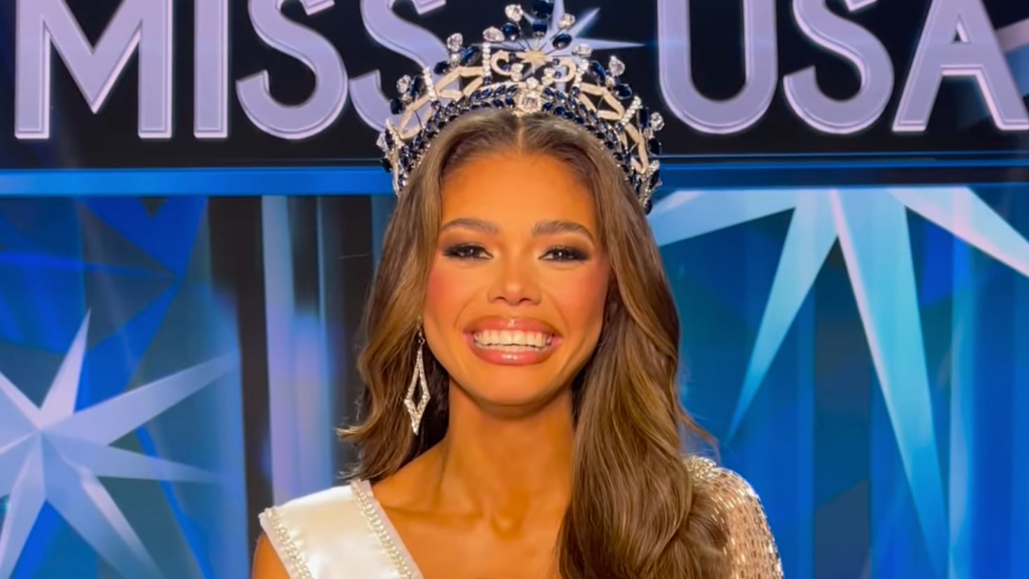 Miss Universe 2024: Vote for Alma Cooper in Grand Final